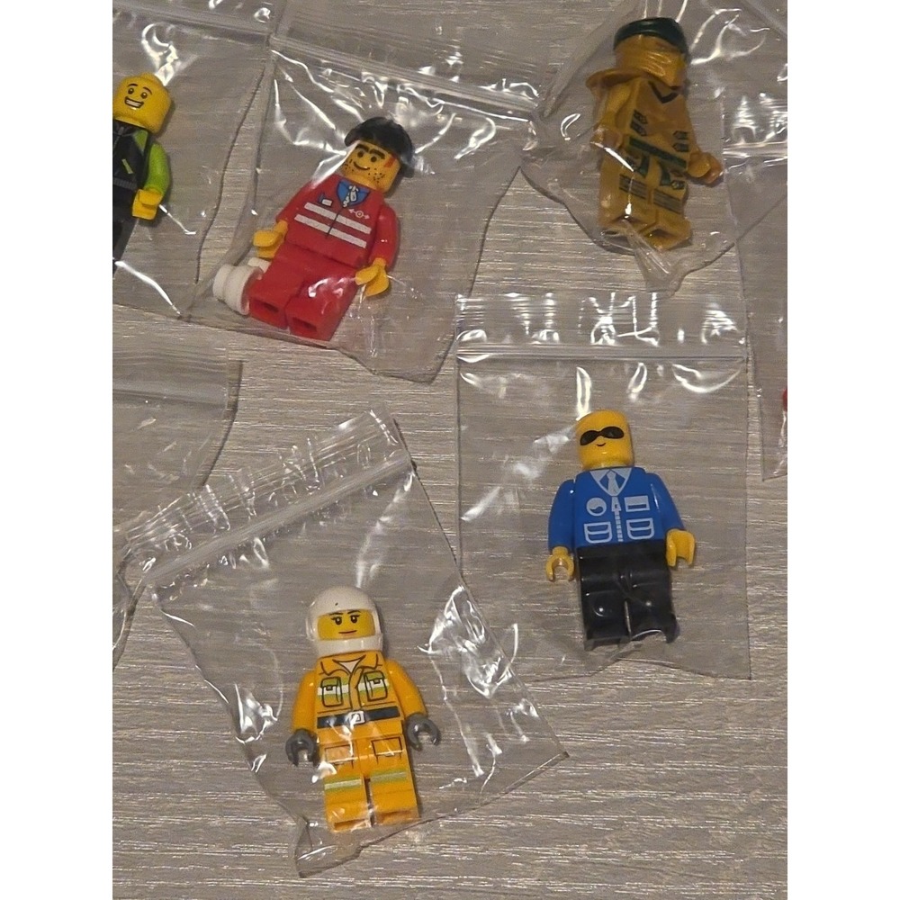LEGO Minifigures‎ Lot of 14 Assorted Figures Including Vintage Minifig - Picture 5 of 7